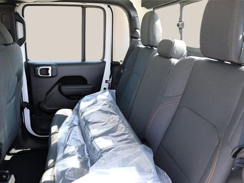 New 2026 Jeep Gladiator Sport image 15