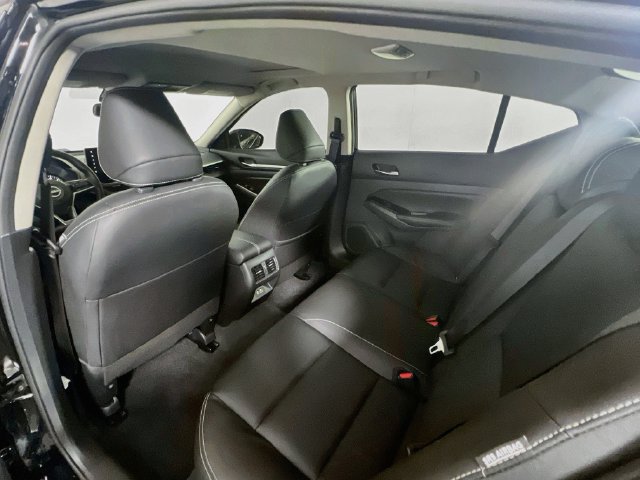 Used 2024 Nissan Altima 2.5 SL FWD image 19