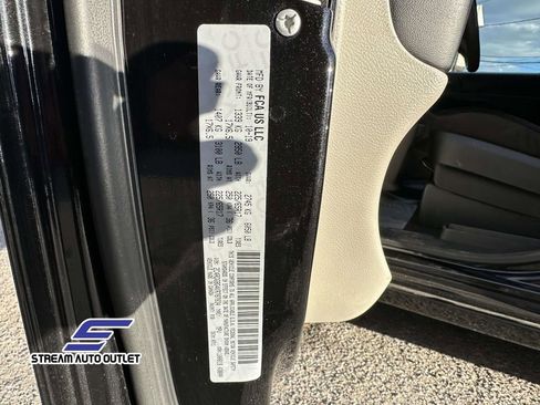 Used 2019 Dodge Grand Caravan SE w/ UConnect Hands-Free Group image 20