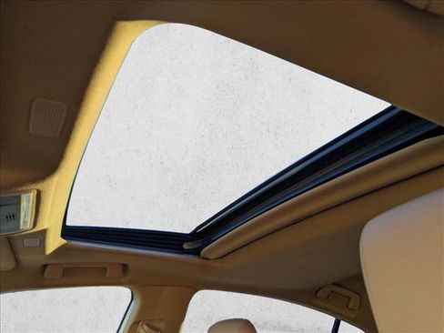 Used 2022 Lexus ES 300h w/ Premium Package image 16