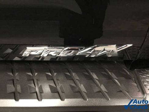Used 2019 Nissan Titan PRO-4X w/ Pro-4x Convenience Package AWD/4WD image 20