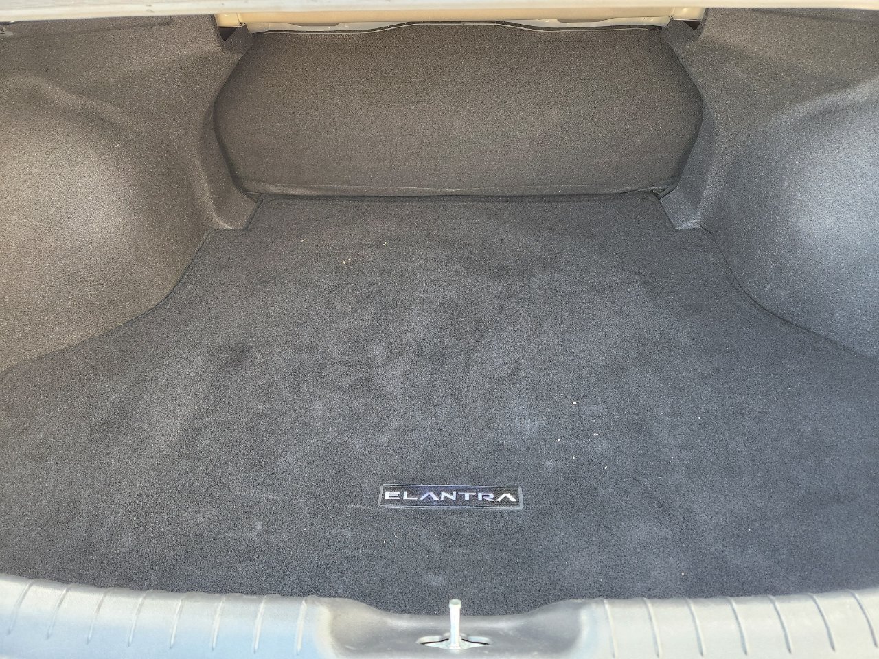 Used 2024 Hyundai Elantra SEL FWD image 30