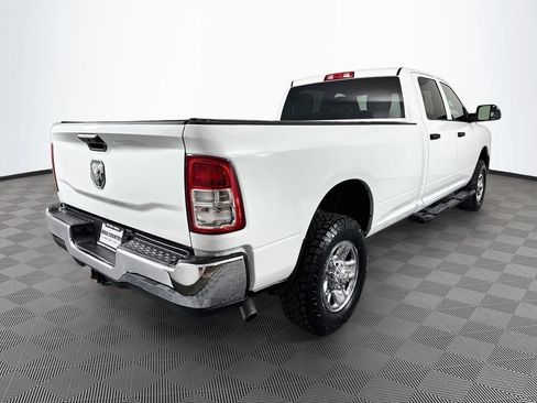 Used 2022 RAM 2500 Tradesman w/ Chrome Appearance Group AWD/4WD image 7