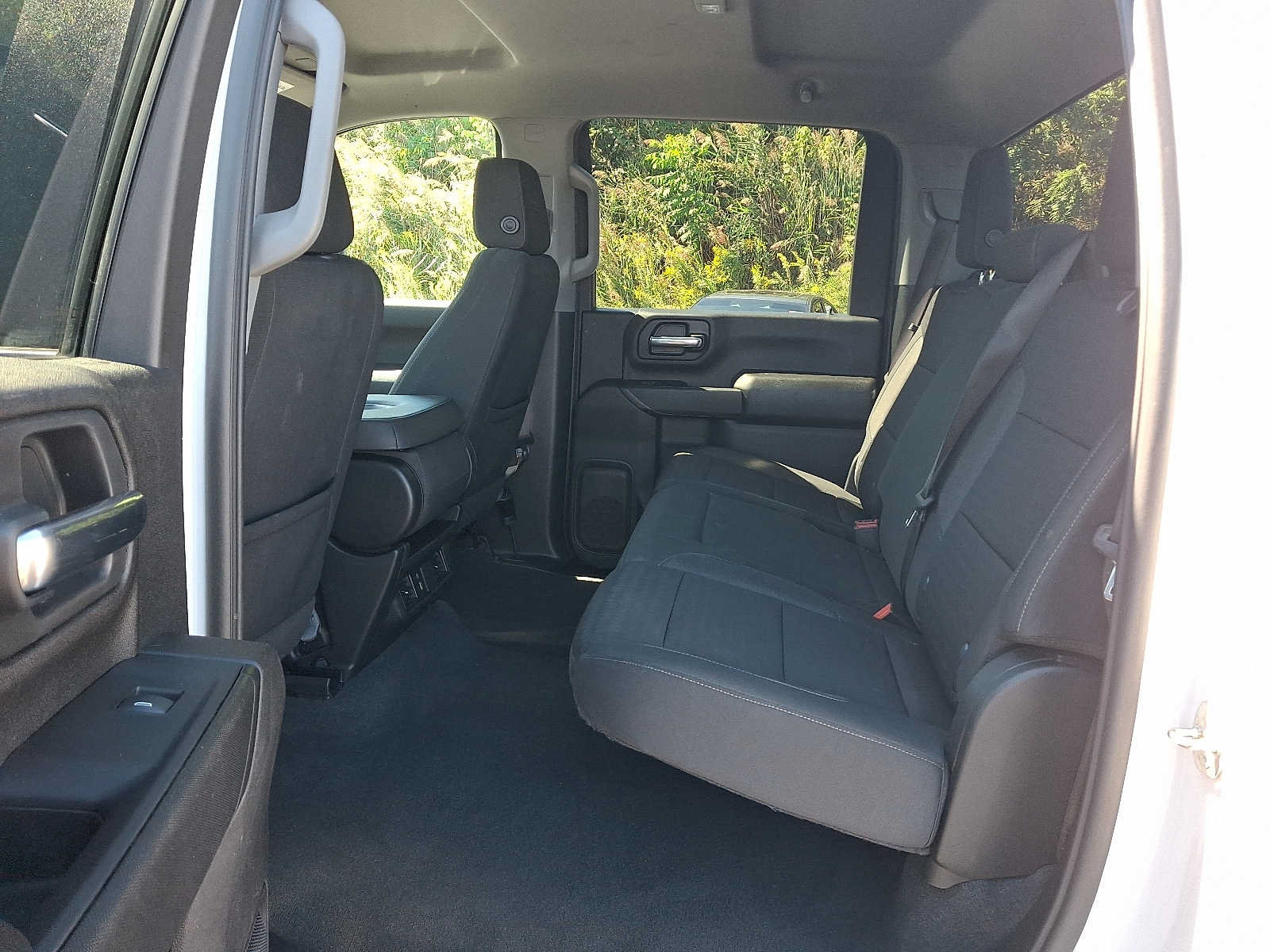 Used 2024 Chevrolet Silverado 2500 Custom w/ Custom Convenience Package AWD/4WD image 10