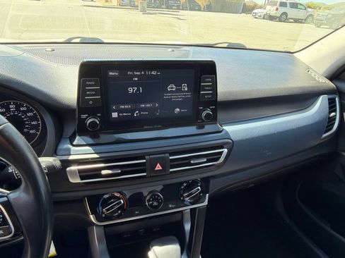 Used 2021 Kia Seltos S AWD/4WD image 19