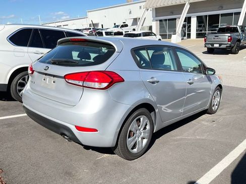 Used 2016 Kia Forte LX image 6
