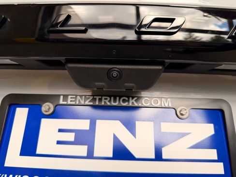 Used 2025 Ford Explorer Platinum AWD/4WD image 10
