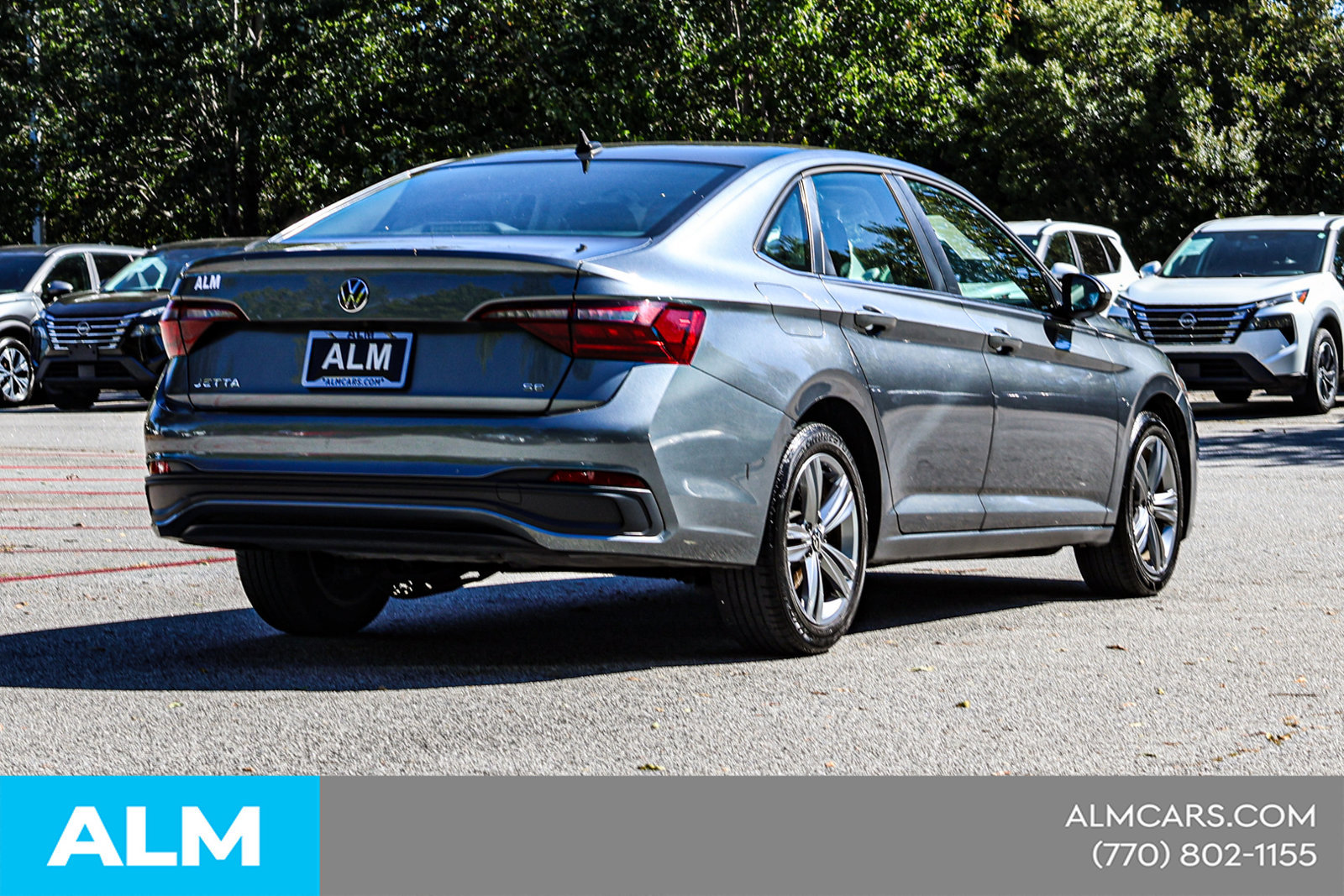 Used 2024 Volkswagen Jetta SE FWD image 6