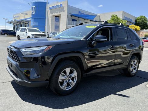 Used 2024 Toyota RAV4 LE AWD/4WD image 9