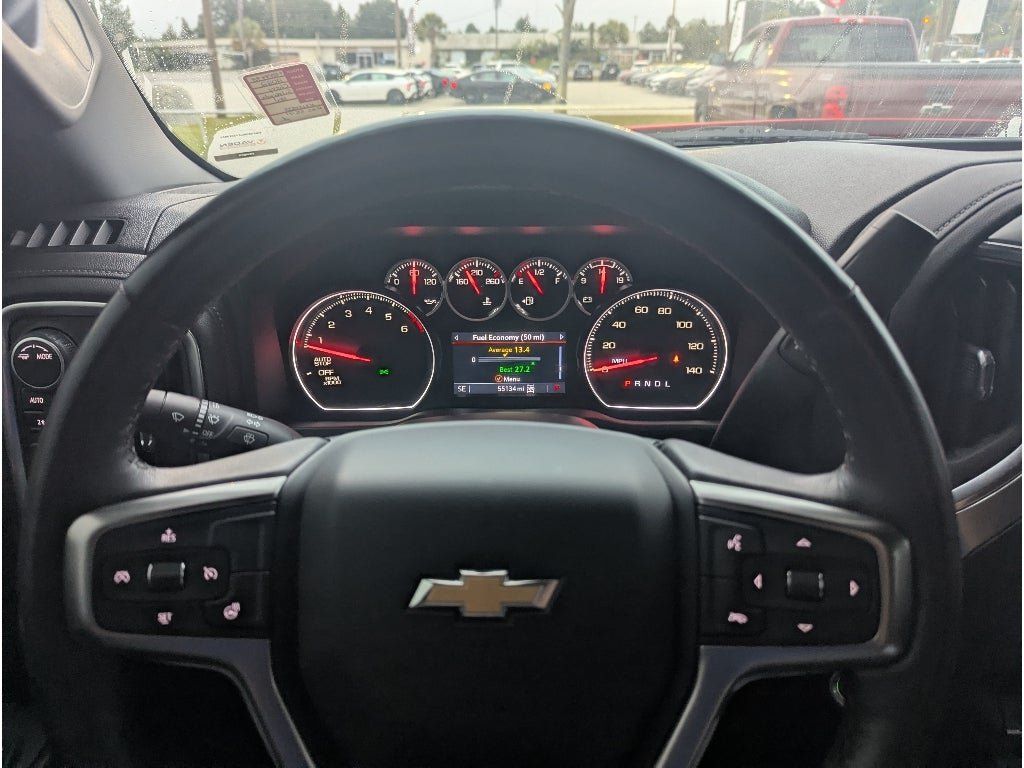 Used 2022 Chevrolet Silverado 1500 LT AWD/4WD image 17