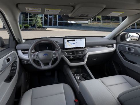 New 2026 Ford Explorer Active w/ Active Comfort Package image 9
