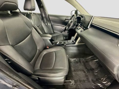 Certified 2024 Toyota Corolla Cross XLE w/ Convenience Package FWD image 29