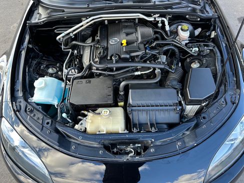 Used 2011 MAZDA MX-5 Miata Sport image 9