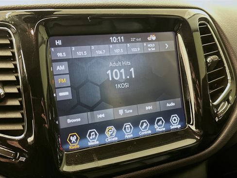 Used 2018 Jeep Compass Limited image 21