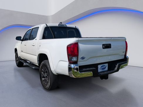 Used 2020 Toyota Tacoma SR5 RWD image 8