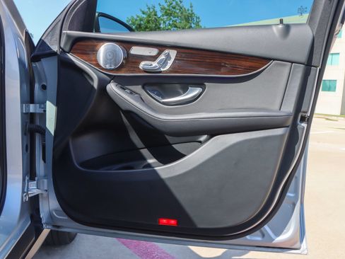 Used 2020 Mercedes-Benz GLC 300 image 10
