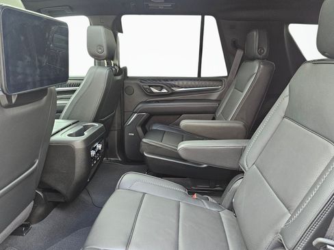 Used 2024 GMC Yukon Denali w/ Denali Reserve Package AWD/4WD image 20