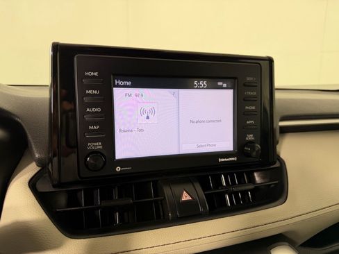 Used 2020 Toyota RAV4 XLE FWD image 15