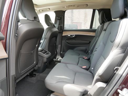 New 2026 Volvo XC90 B5 Plus AWD/4WD image 6