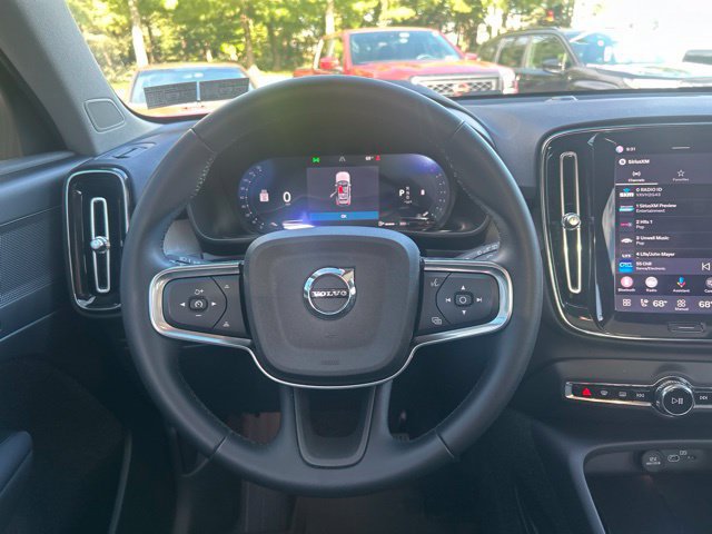 Used 2025 Volvo XC40 B5 Plus w/ Protection Package Premier AWD/4WD image 14