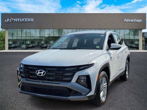 Used 2026 Hyundai Tucson SE AWD/4WD image 4