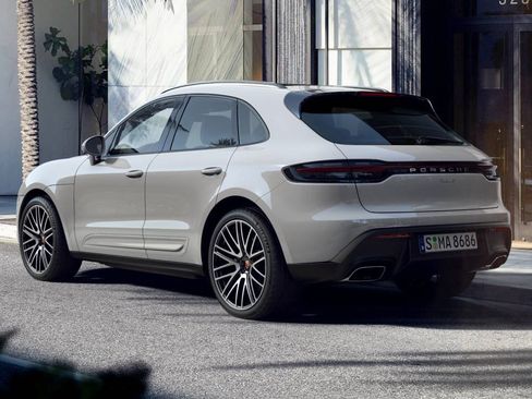 New 2026 Porsche Macan image 3