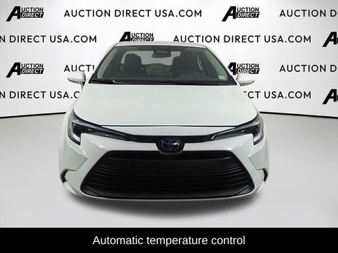 Used 2023 Toyota Corolla LE image 3