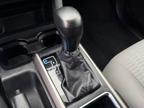 Used 2017 Toyota Tacoma SR5 image 26