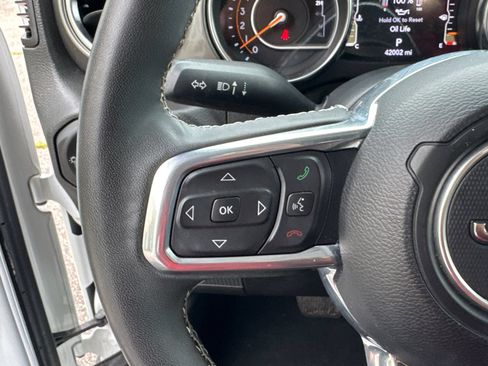 Used 2023 Jeep Wrangler Unlimited Sahara w/ Cold Weather Group AWD/4WD image 25