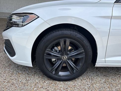Used 2022 Volkswagen Jetta SE FWD image 33
