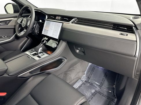 Certified 2026 Jaguar F-PACE R-Dynamic S AWD/4WD image 27