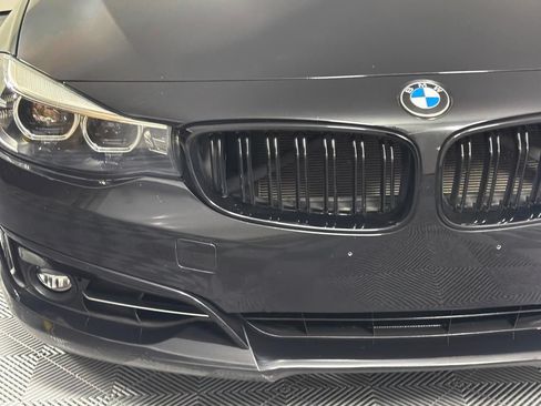 Used 2018 BMW 330i Gran Turismo xDrive AWD/4WD image 3