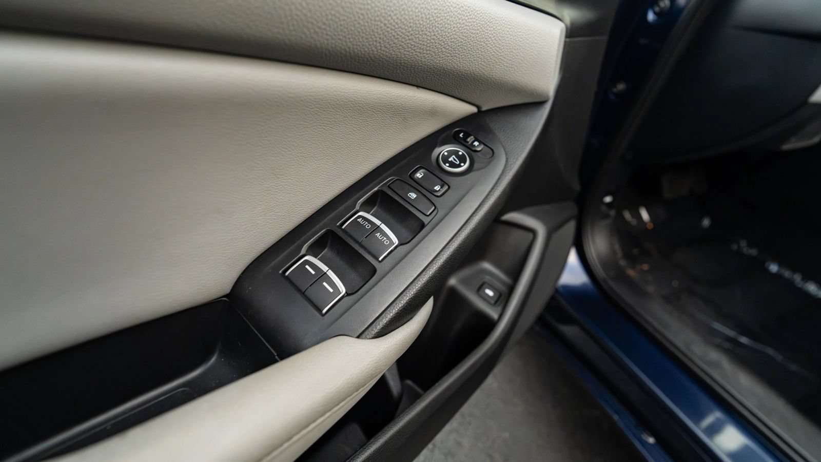 Used 2018 Honda Accord LX image 28