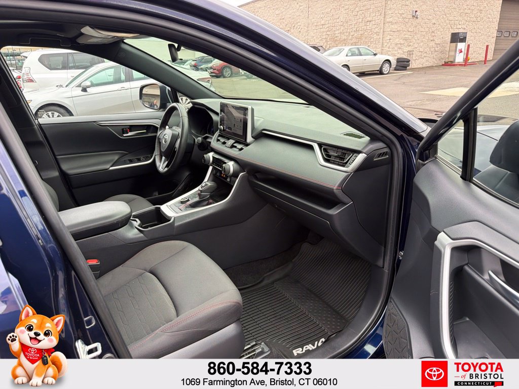 Used 2024 Toyota RAV4 SE w/ Weather & Moonroof Package AWD/4WD image 42