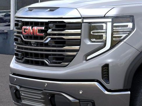 New 2026 GMC Sierra 1500 SLT AWD/4WD image 13
