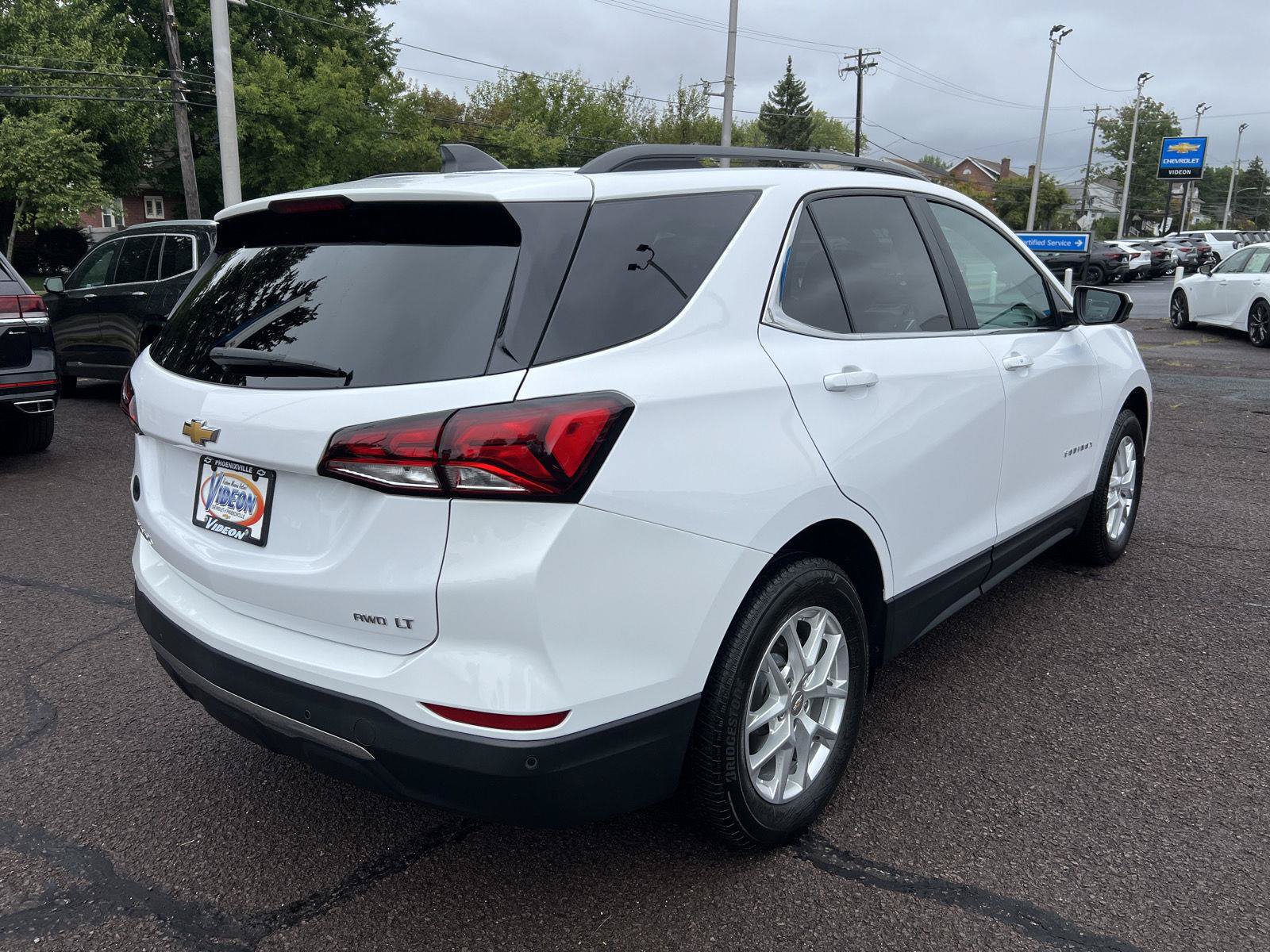 Used 2024 Chevrolet Equinox LT AWD/4WD image 7