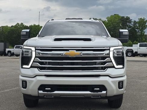 Used 2025 Chevrolet Silverado 3500 High Country w/ High Country Premium Package AWD/4WD image 8