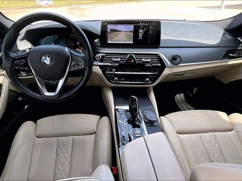 Used 2023 BMW 530i xDrive w/ Premium Package AWD/4WD image 15