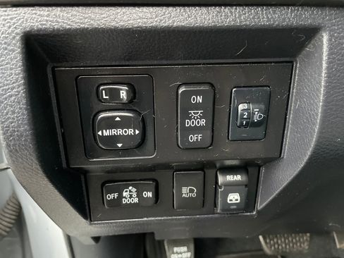 Used 2018 Toyota Tundra SR5 w/ TRD Off Road Package image 12