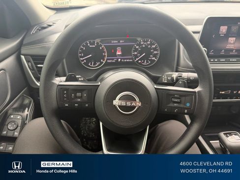 Used 2024 Nissan Rogue SV AWD/4WD image 17