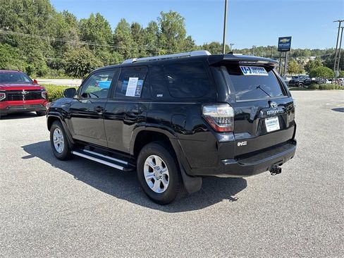 Used 2018 Toyota 4Runner SR5 image 5