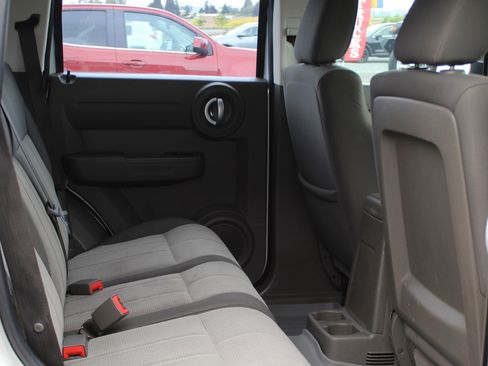 Used 2008 Dodge Nitro SXT AWD/4WD image 18