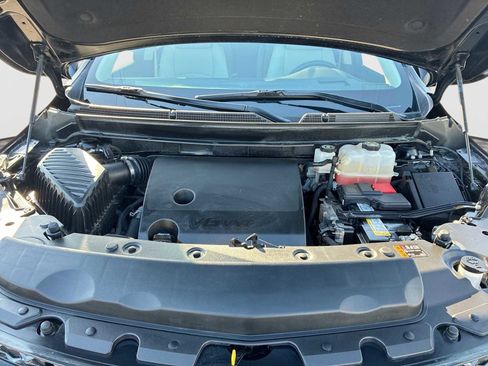 Used 2024 Buick Enclave Avenir w/ Avenir Technology Package image 31