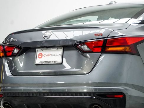 Used 2024 Nissan Altima 2.5 SR FWD image 12