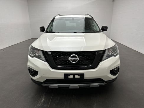 Used 2020 Nissan Pathfinder SL image 3