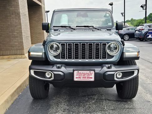Used 2025 Jeep Wrangler Unlimited Sahara w/ Safety Group AWD/4WD image 2