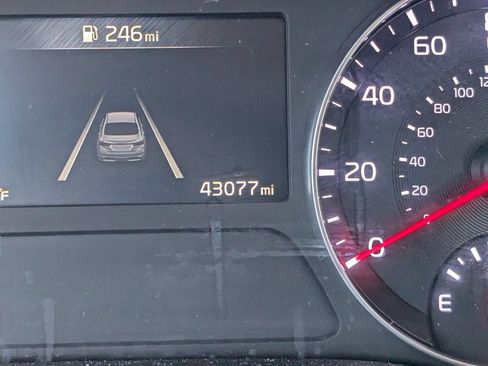 Used 2024 Kia Forte LXS image 11