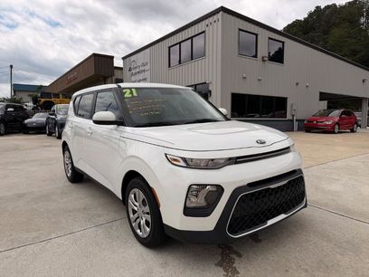 Used 2021 Kia Soul LX