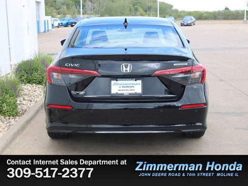Certified 2024 Honda Civic Touring image 5