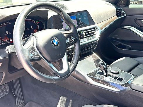 Used 2021 BMW 330i Sedan w/ Convenience Package RWD image 5